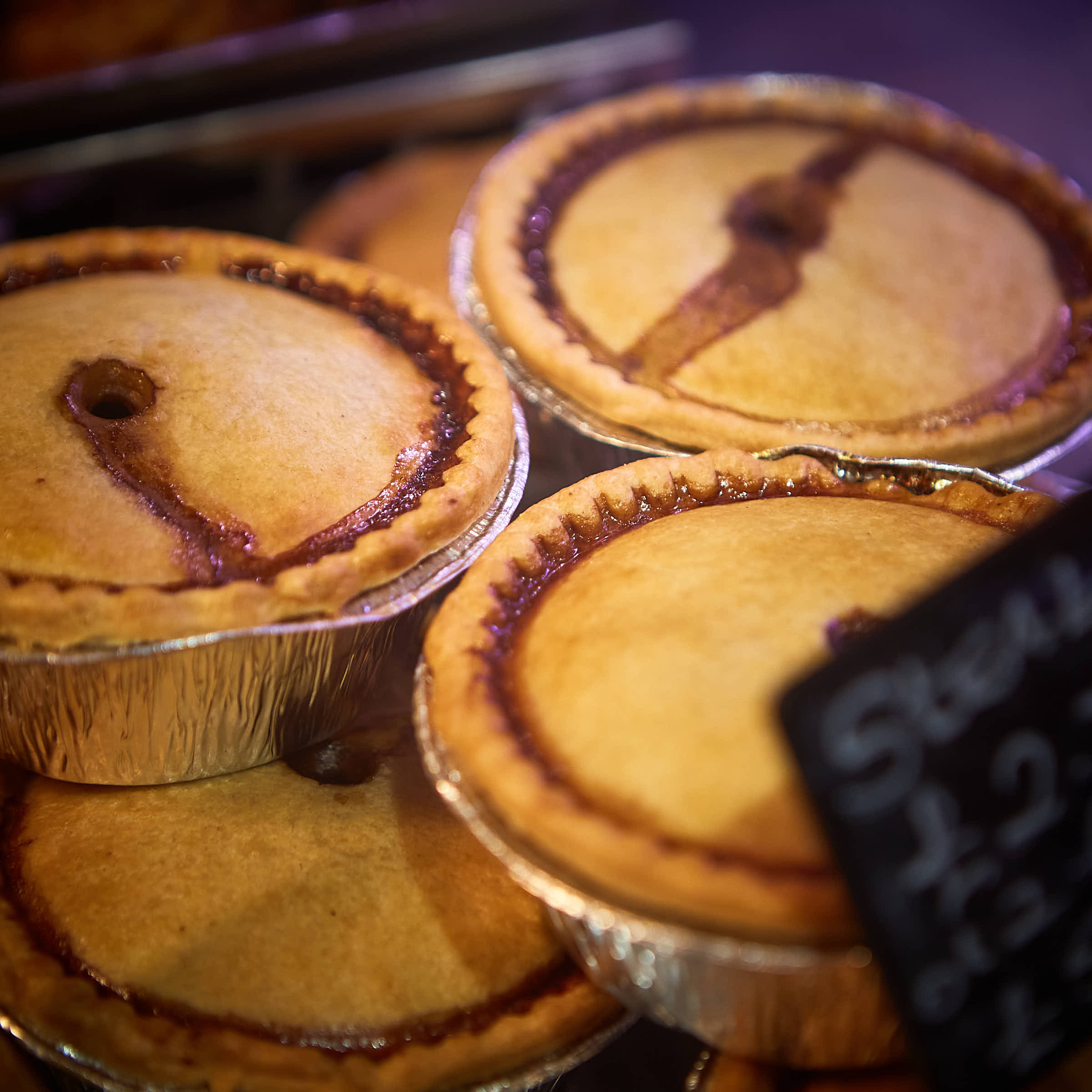 Small steak pie